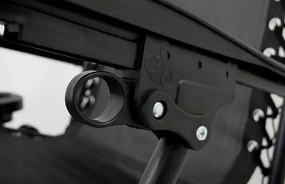 GARDEN LINE Záhradné skladacie ležadlo s podložkou, vreckom a opierkou hlavy LEZ5934 čierne