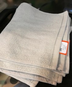Bavlnený uterák Bella 30x50 cm šedý