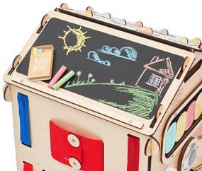 Drevený activity board domček Natura