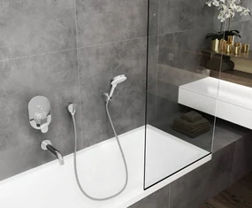 Hansgrohe Vernis Blend, vaňový výtok 204 mm, chrómová, HAN-71420000