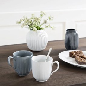 Antracitový porcelánový hrnček Kähler Design Hammershoi, 330 ml