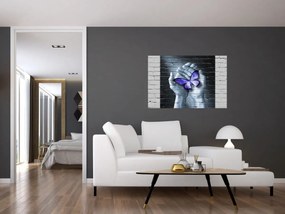 Obraz - Fialový motýľ na stene (90x60 cm)