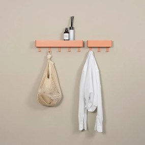 Kovový nástenný vešiak v lososovej farbe s poličkou Dax Play – Spinder Design