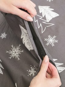 Vianočná bavlnená obliečka na vankúš Renforcé 50 × 70 cm - Stromčeky šedé