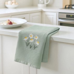 Goldea kuchynská vaflová utierka s výšivkou - harmanček na šalviovom 50 x 70 cm