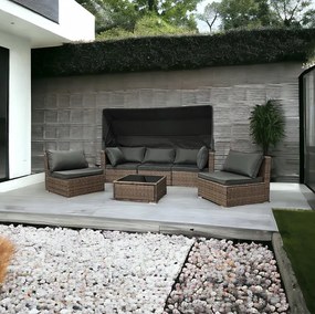 Modulárny ratanový nábytok s tienidlom v hnedej farbe