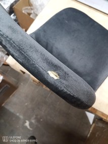 AKCIA Tmavosivá zamatová stolička COMO s čiernymi nohami II. akosť