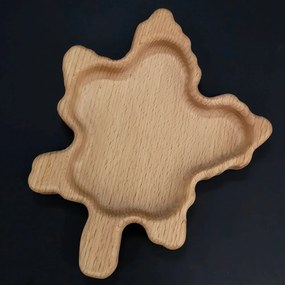AMADEA Drevená miska v tvare javorového listu, masívne drevo, veľkosť 20x16 cm