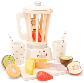 Drevený smoothie mixér s ovocím
