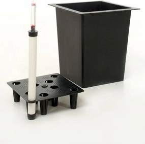 Plastová hranatá vnútorná vložka, 32*34*34 cm, so zavlažovacím setom, čierna