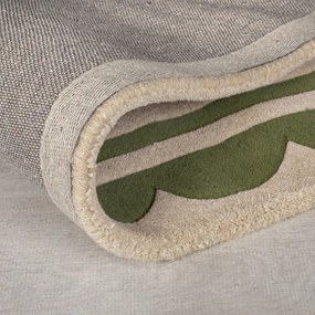 Ručne tkaný vlnený behúň v zeleno-prírodnej farbe 80x230 cm Lois Scallop – Flair Rugs