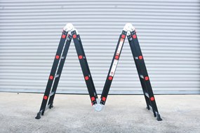 InternetovaZahrada Multifunkčný hliníkový rebrík Premium - čierny