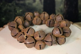 Hnedý venček s roľničkami v hrdzavom dizajne 17cm