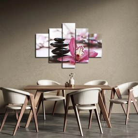 Obraz masážnych kameňov a orchidey na vode (150x105 cm)