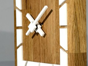 Dekorstudio Drevené stolové hodiny Square OAK - biele