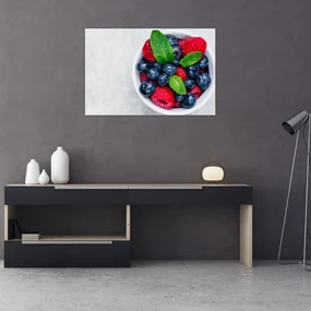 Obraz - miska s lesným ovocím (90x60 cm)