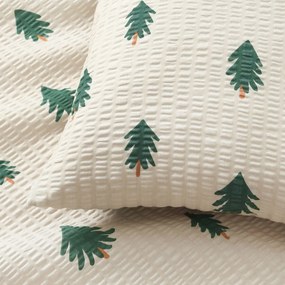 Goldea vianočná krepová obliečka na vankúš - stromčeky na režnom 40 x 40 cm