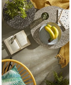 Čierny príručný stolík Kave Home Melano