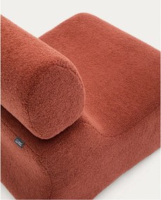 Kreslo v terakotovej farbe z textílie buklé Club – Kave Home