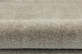 Metrážny koberec GLAMOUR-SUB 112 strieborný / béžový