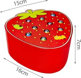 ISO Trade Magnetická drevená jahodová húsenica Montessori – hračka s 10 húsenicami