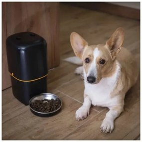 Automatický dávkovač krmiva 4 l/5V/3xD čierny Wi-Fi