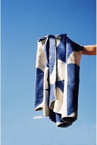 Modrá/krémovobiela deka 150x200 cm Tul – noo.ma