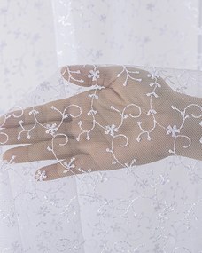 Záclona so systémom FLEX (dvojité spony flex) farba produktu biela látka polopriehľadný, zapletaná, vzorované