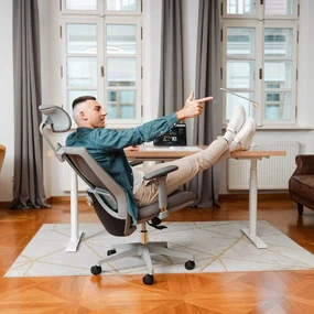 Liftor Space ergonomická kancelárska stolička, čierna