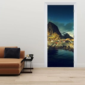Fototapeta na dvere - Rybárska dedina v Nórsku (95x205cm)