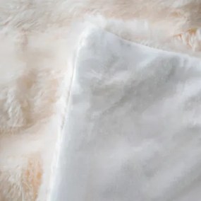 Mäkká deka v bielej farbe s motívom Vianoc - 150 x 200 cm