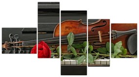 Obraz husle a ruže na klavíri