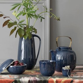 Tmavomodrá porcelánová čajová kanvica Kähler Design Hammershoi, 1,2 l
