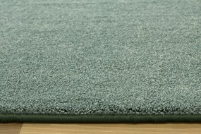 Metrážny koberec Essential Elite 40 zelený