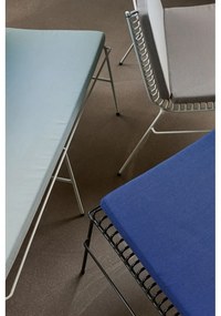 Biele kovové záhradné kreslo String – Hübsch