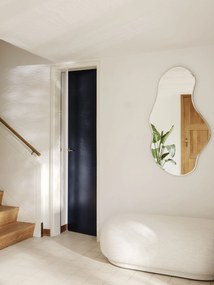 Ferm Living Dizajnové nástenné zrkadlo Pond Brass – large
