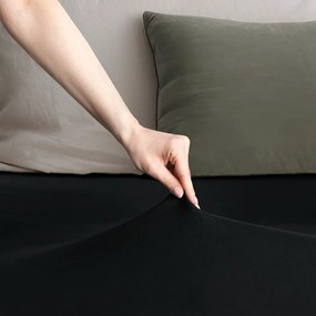 Čierna napínacia plachta jersey 220x200 cm Amber – Restilo
