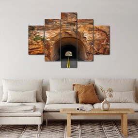 Obraz - tunel v skale (150x105 cm)