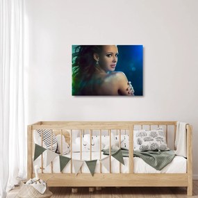 Sklenený obraz - Pohľad mladej ženy (70x50 cm)