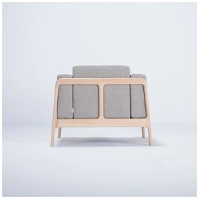 Kreslo s konštrukciou z dubového dreva so sivým textilným sedadlom Gazzda Fawn