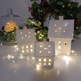 DECOLED Keramický domček, 8,5 x 6,9 x 12,9 cm, teplá biela, 2xLR44