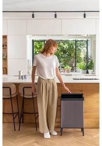 Ružový dotykový odpadkový kôš z recyklovaného plastu 54 l Verto High – Curver