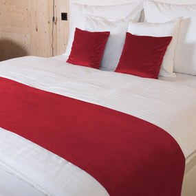 Biante Zamatový prehoz/behúň na posteľ Velvet Prémium SVP-038 Sýto červený 50x180 cm