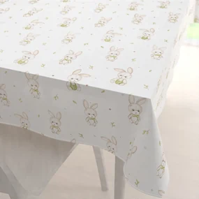 Biante Detský bavlnený obdĺžnikový obrus Sandra SA-401 Zajačiky na bielom 60x100 cm