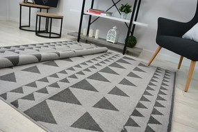 Koberec SENSE Micro 81243 Trojuholníky strieborný/antracit