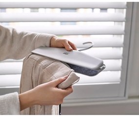 Plastové vešiaky v súprave 2 ks na nohavice Orderly – Joseph Joseph