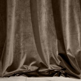 Dekorstudio Záves VILLA z exkluzívneho zamatu 140 x 250 cm v hnedej farbe - dekoračné kolieska