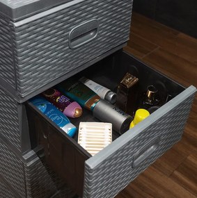 Sivá komoda s ratanovým dizajnom a 4 zásuvkami