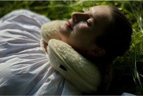 Cestovný vankúš z ovčej vlny