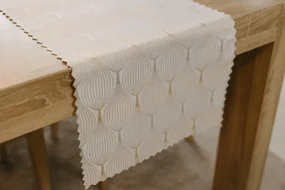 Dekorstudio Luxusný behúň na stôl - strieborno-zlatý SW31 Rozmer behúňa (šírka x dĺžka): 40x140cm